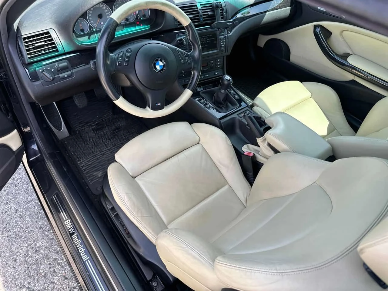 BMW M3 * MANUAL* АВТОКРЕДИТ БЕЗ ПЪРВОНАЧАЛНА ВНОСКА* , снимка 6 - Автомобили и джипове - 54790474