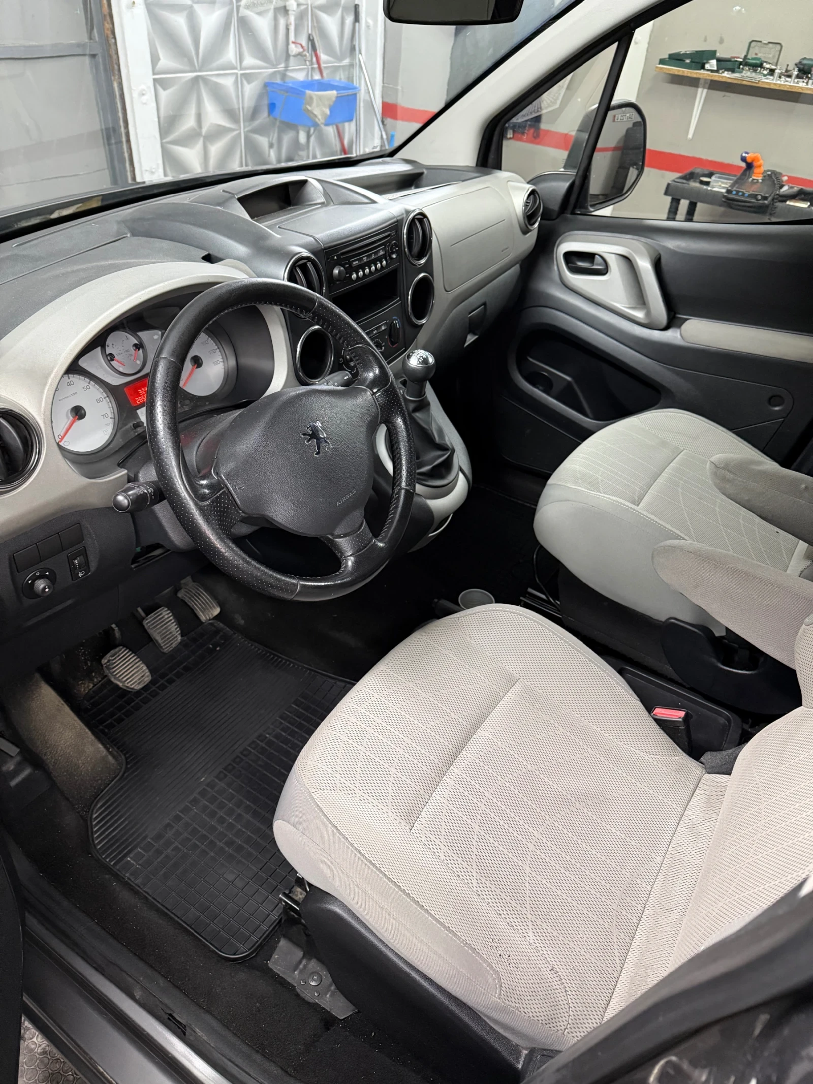 Peugeot Partner Tepe 1.6 HDI, снимка 8 - Автомобили и джипове - 54894759