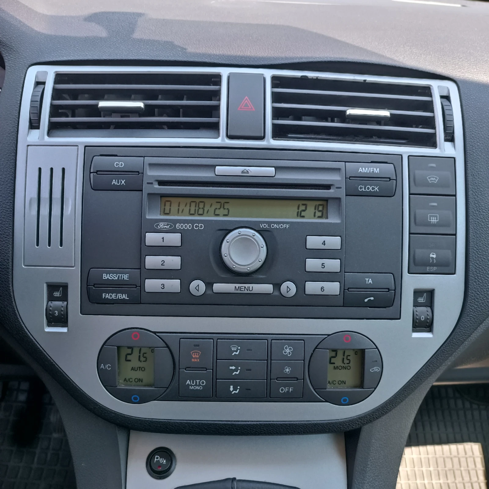 Ford C-max 1.8 / 125 , снимка 15 - Автомобили и джипове - 55801471
