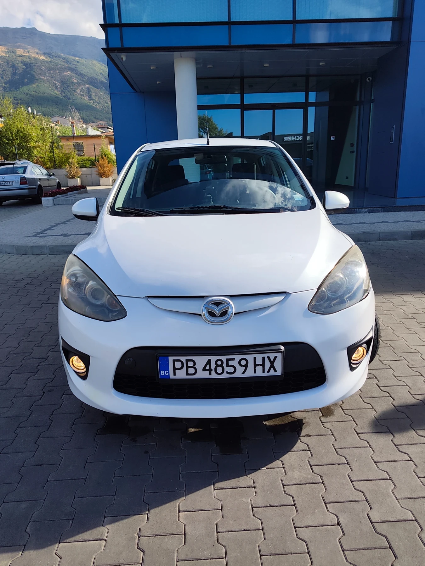 Mazda 2