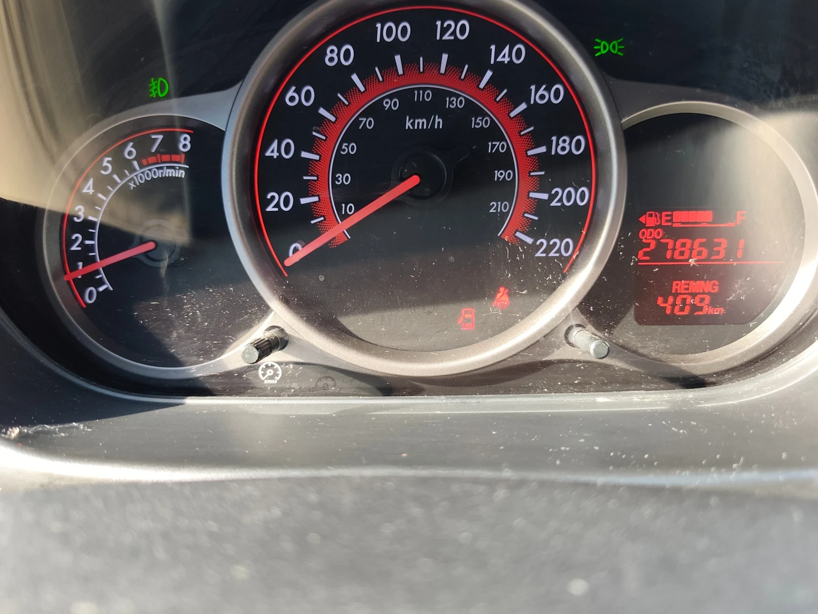 Mazda 2, снимка 14 - Автомобили и джипове - 56306345