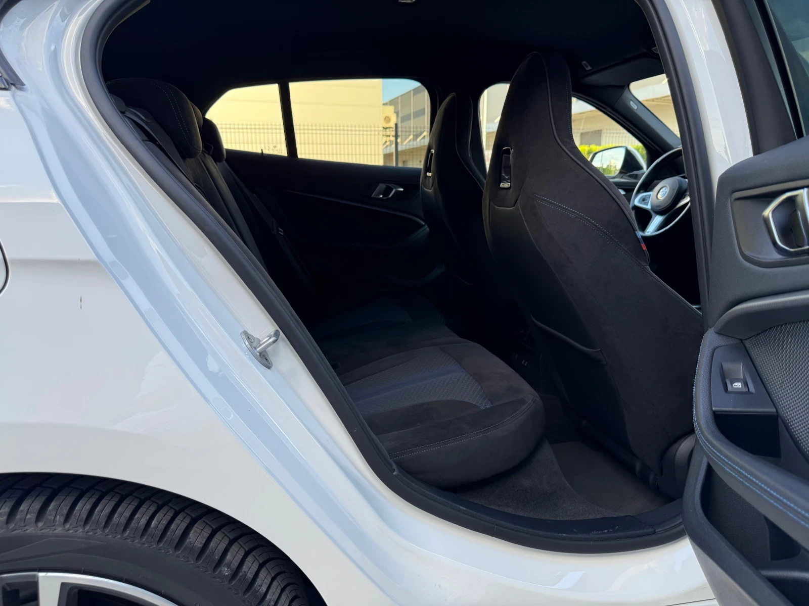 BMW 118 M Pack/F1 salon, снимка 9 - Автомобили и джипове - 56649982