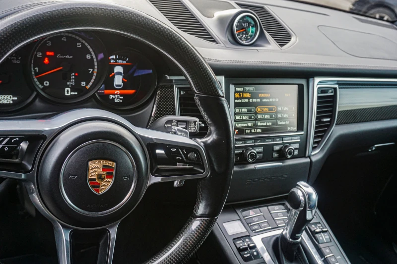 Porsche Macan TURBO, снимка 8 - Автомобили и джипове - 48840864