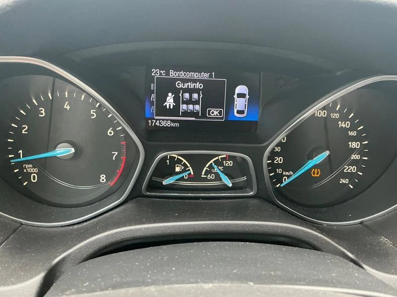 Ford Focus Focus 1.0 EcoBoost Business, снимка 4 - Автомобили и джипове - 55383042