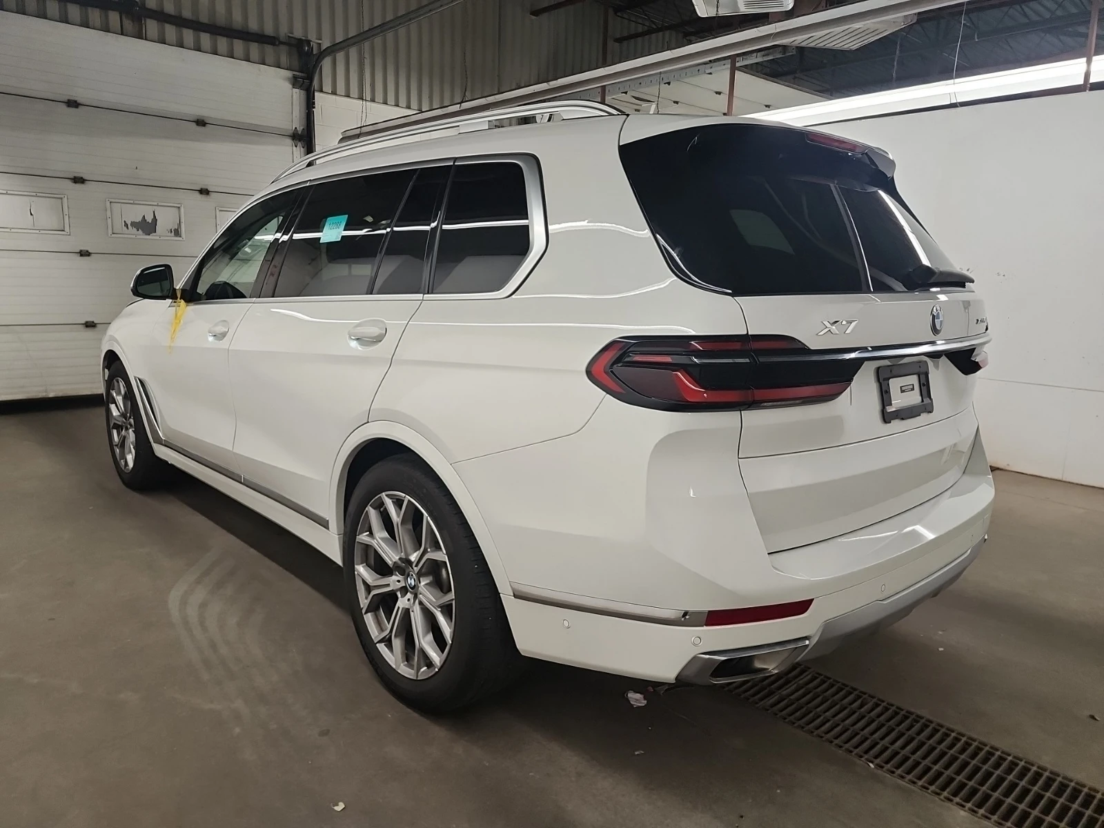 BMW X7 * 40i* CARFAX *    | Mobile.bg   6