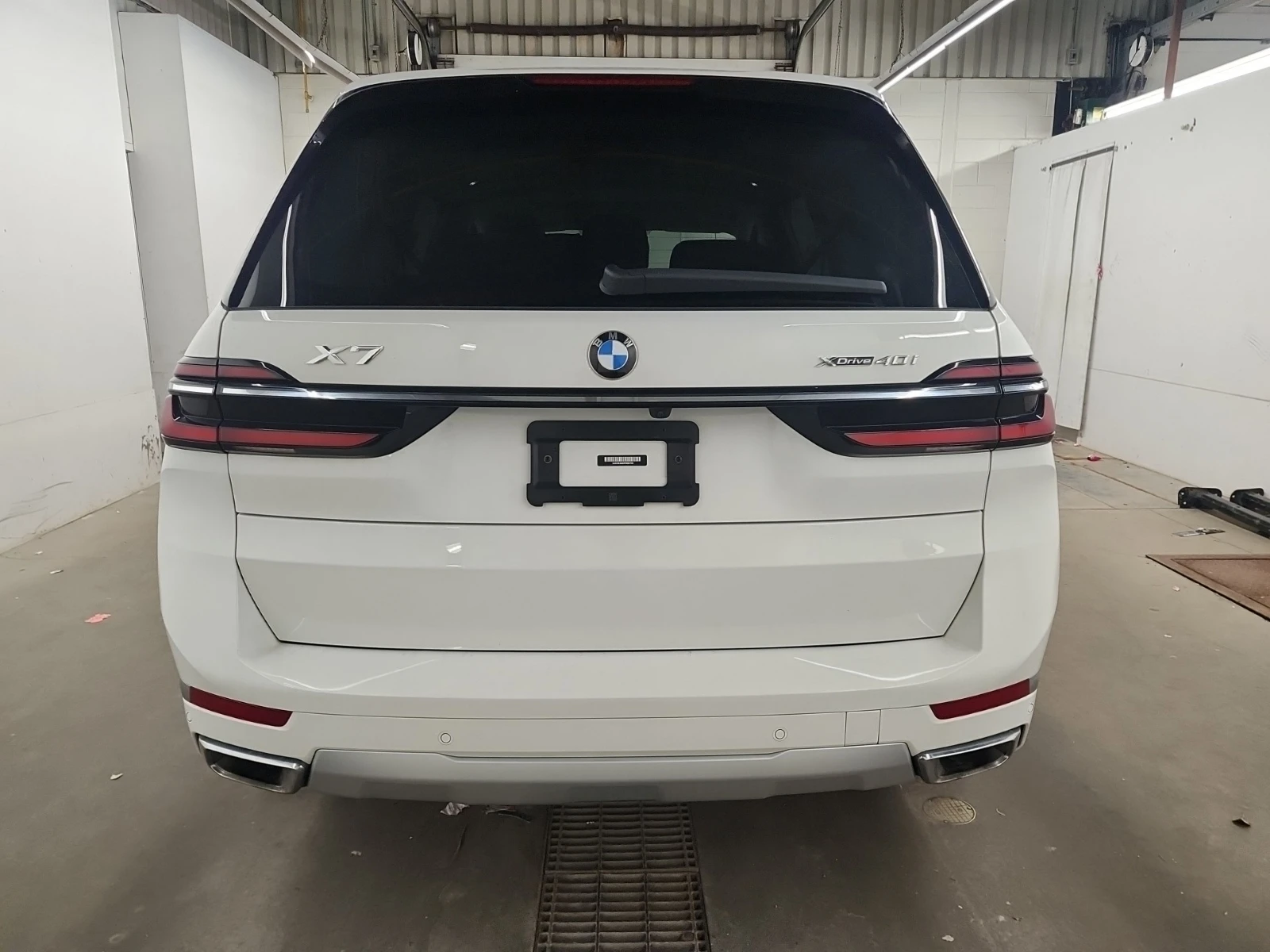 BMW X7 * 40i* CARFAX *    | Mobile.bg   4