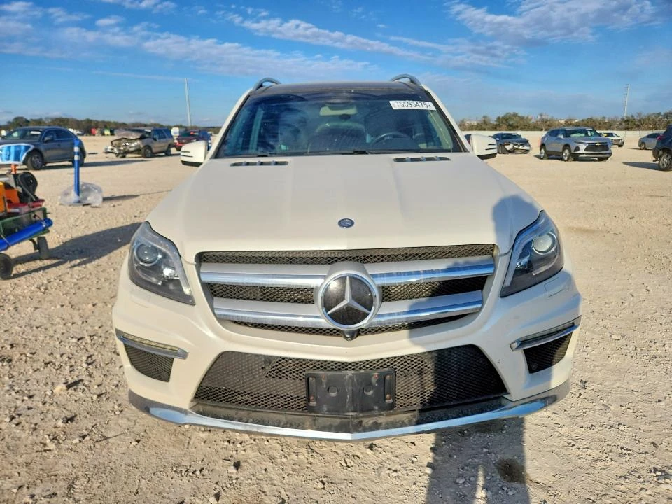 Mercedes-Benz GL 550 4MATIC* КОжа* Подгрев* Обдухване* Кейлес* Blind Sp - изображение 5