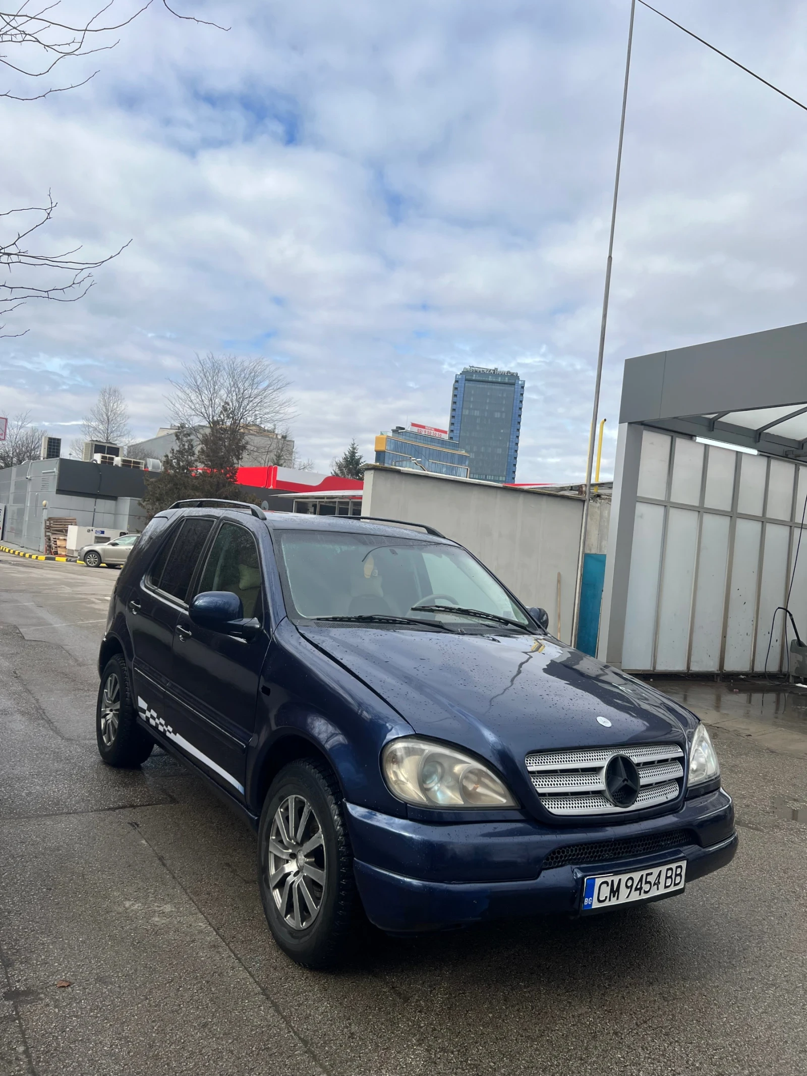 Mercedes-Benz ML 320 Газов инжекцион, снимка 4 - Автомобили и джипове - 53727274