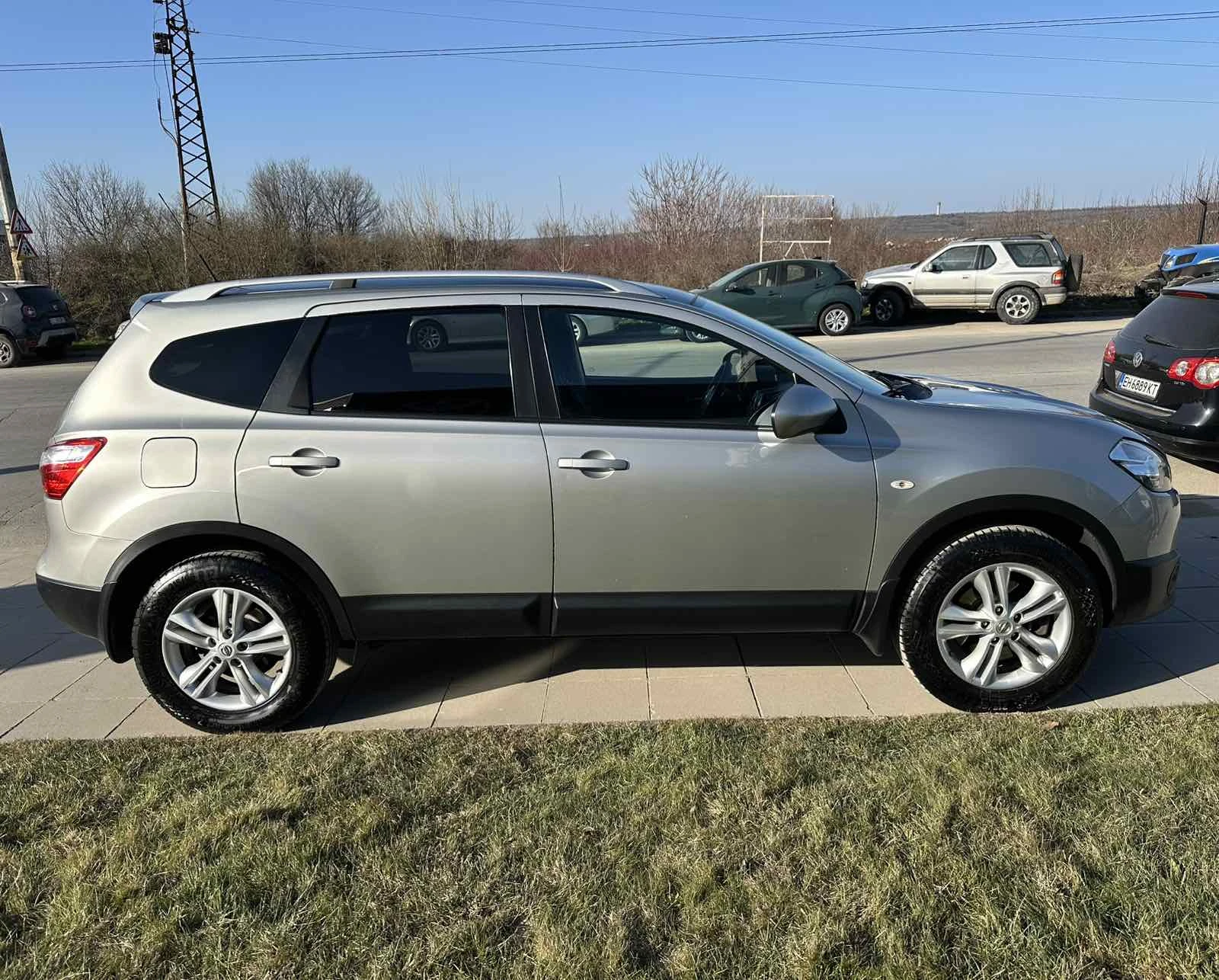 Nissan Qashqai + 2 1.6 dCi, снимка 7 - Автомобили и джипове - 53894009