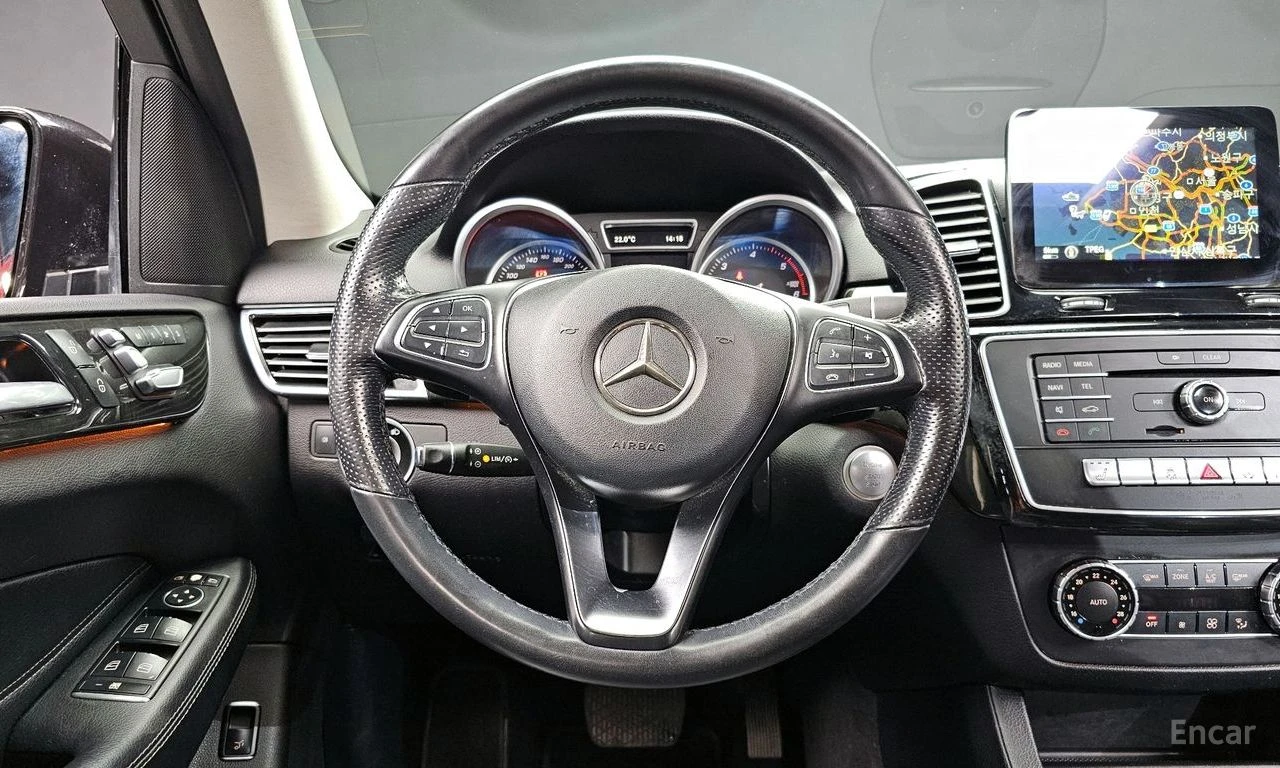 Mercedes-Benz GLE 250 4MATIC* PREMIUM* LANE ASS* ПАНО* НАВИ* ПОДГРЕВ, снимка 10 - Автомобили и джипове - 54755659