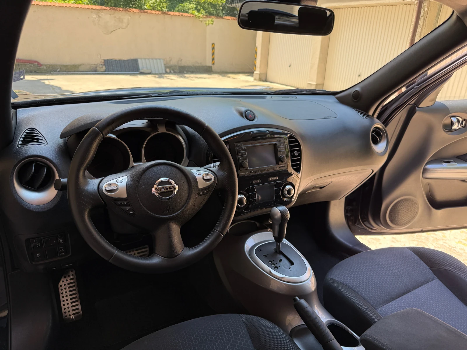 Nissan Juke   Nissan Juke 1.6 190 k.c. 4x4 автомат/ Keyless, снимка 13 - Автомобили и джипове - 54991376