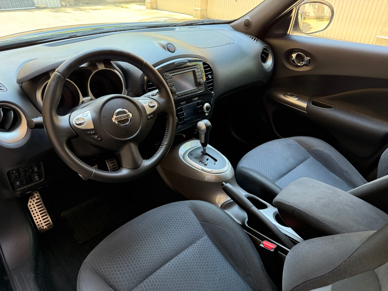 Nissan Juke   Nissan Juke 1.6 190 k.c. 4x4 автомат/ Keyless, снимка 11 - Автомобили и джипове - 54991376