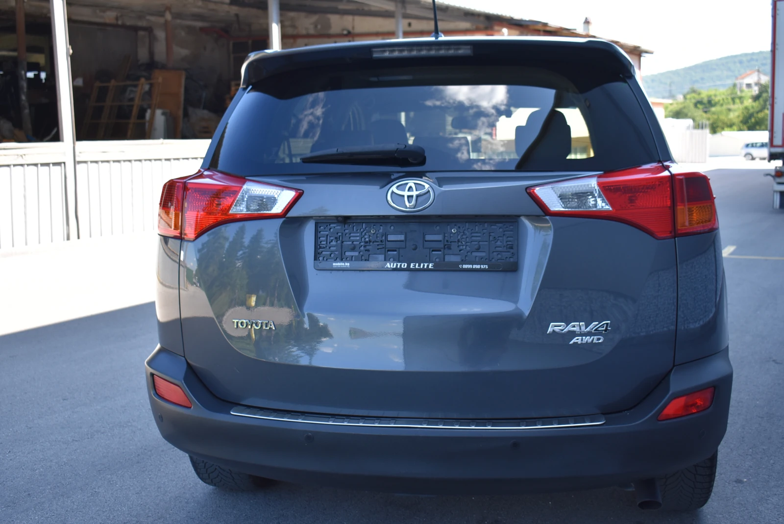 Toyota Rav4 2.0D4D= AWD/4X4= LOUNGE= KEYLESS= КОЖА/НАВИ= ТОП!, снимка 4 - Автомобили и джипове - 55268721