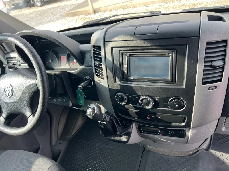 VW Crafter Климатроник Падащ борд ЕВРО 5М, снимка 16 - Бусове и автобуси - 52726290