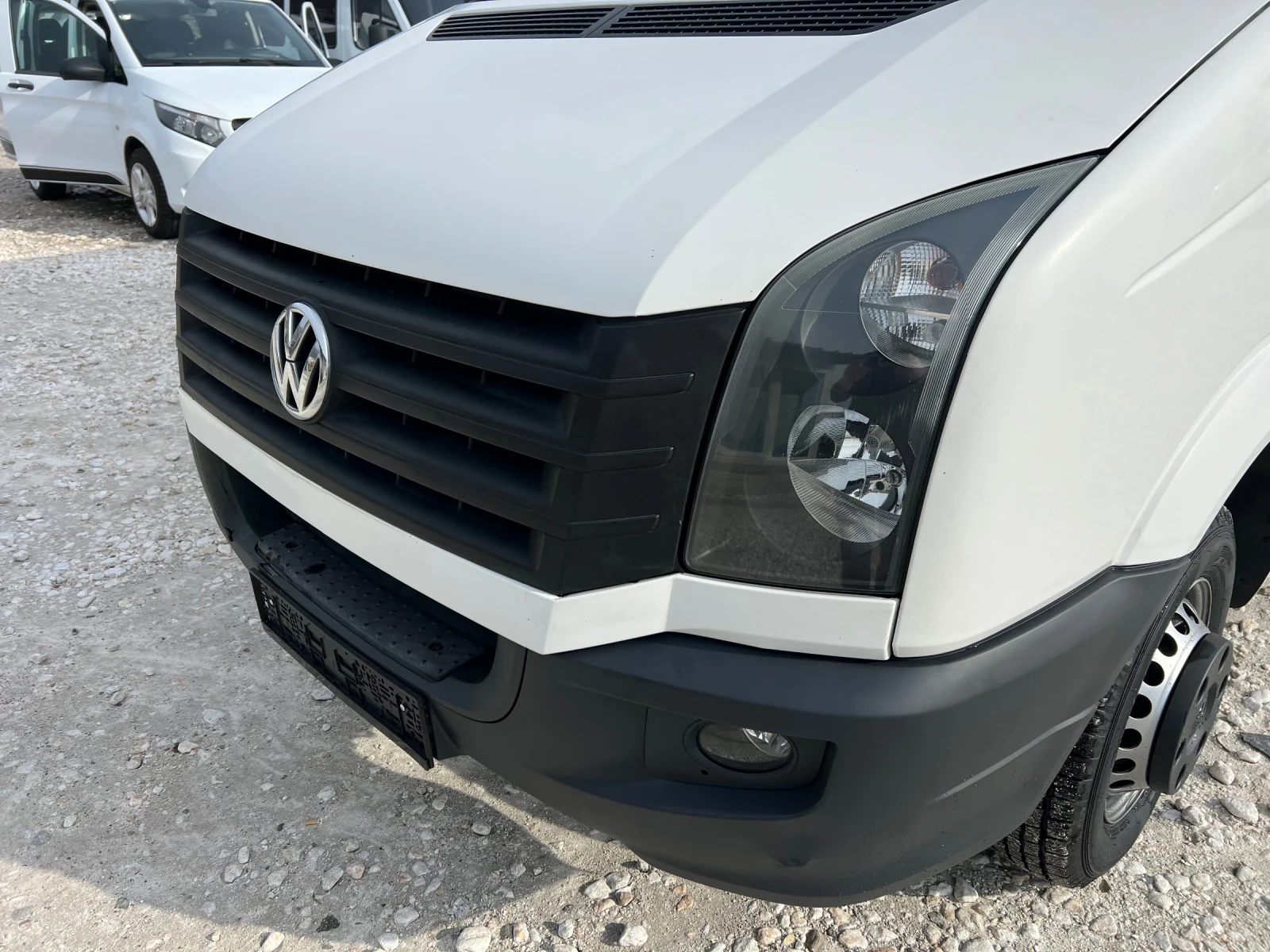 VW Crafter     5 | Mobile.bg   4