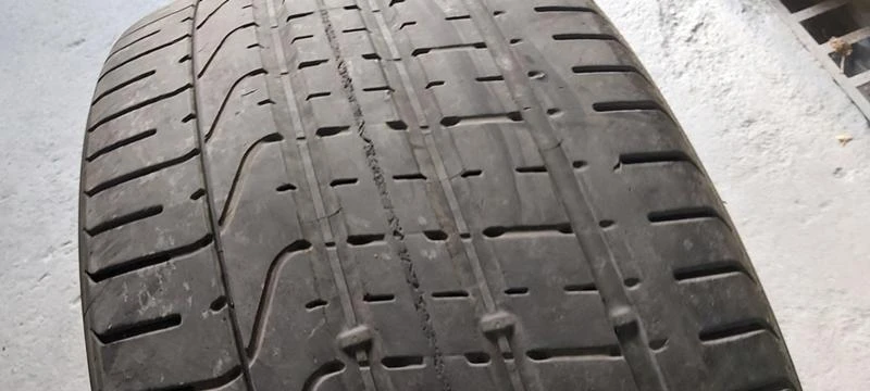 Гуми Летни 295/35R21, снимка 2 - Гуми и джанти - 29887700