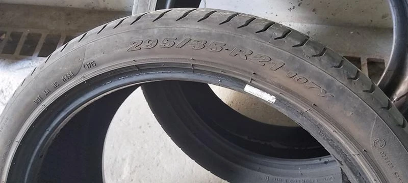 Гуми Летни 295/35R21, снимка 5 - Гуми и джанти - 29887700