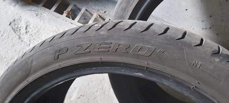 Гуми Летни 295/35R21, снимка 4 - Гуми и джанти - 29887700