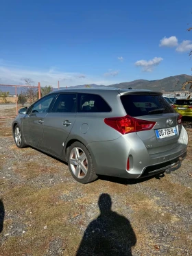 ����� �� �������� �� Toyota Auris 2.0 D4D touring sports 124