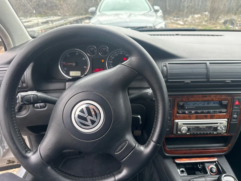 VW Passat Vw Passat Highline, снимка 16 - Автомобили и джипове - 49527331