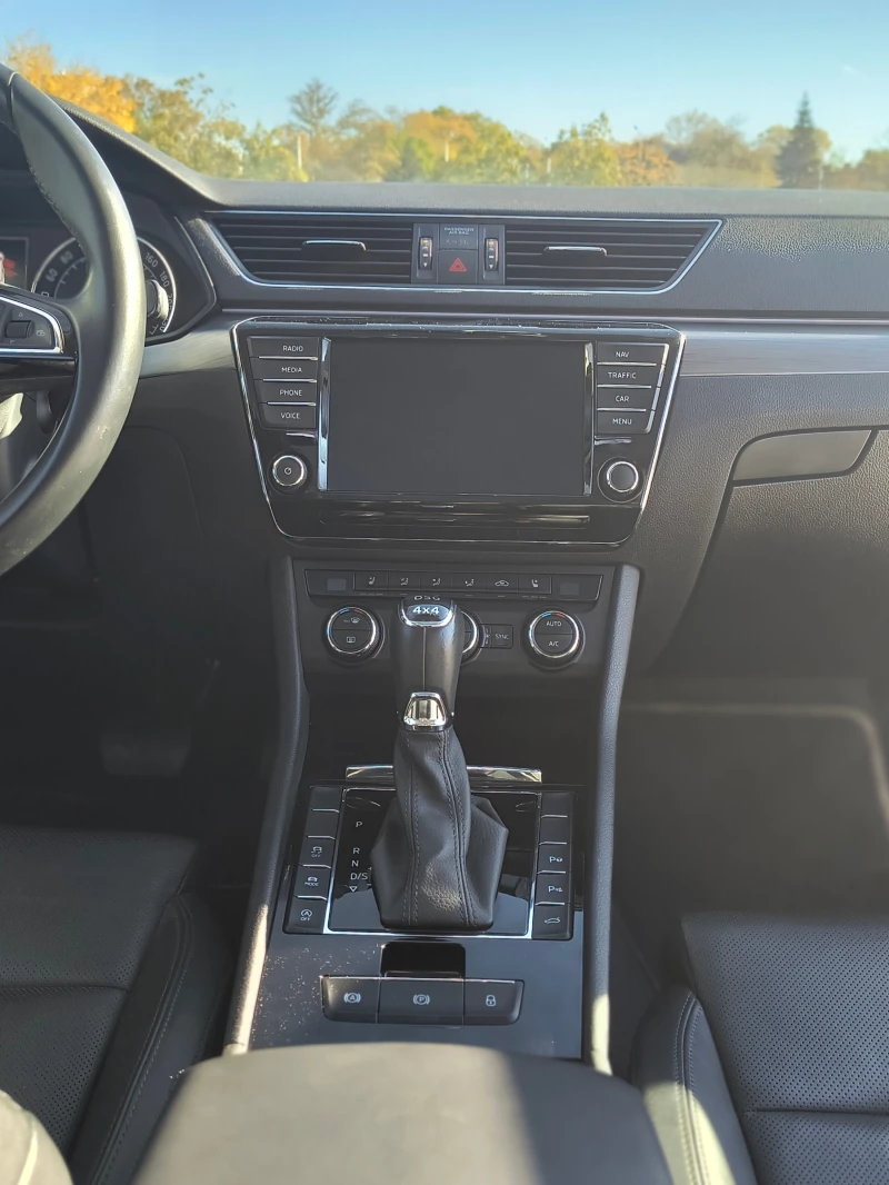 Skoda Superb 4x4, снимка 10 - Автомобили и джипове - 52540080