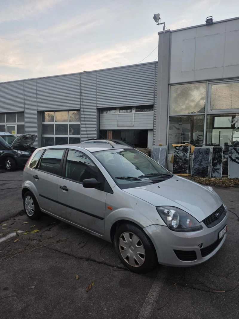Ford Fiesta 1.4 tdci, снимка 8 - Автомобили и джипове - 52712094