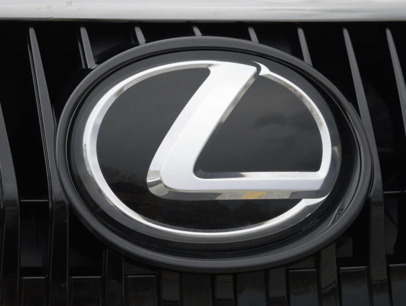 Lexus RC 200t, снимка 6 - Автомобили и джипове - 52791346