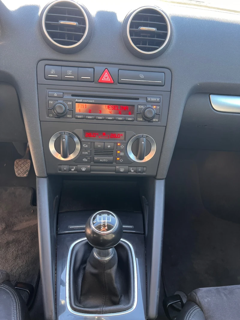 Audi A3 1.9tdi КСЕНОН КОЖА КЛИМАТРОНИК, снимка 12 - Автомобили и джипове - 52913660