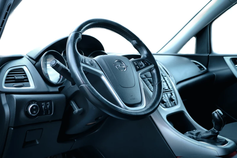 Opel Astra 1.7CDTI - 110к.с. EURO 5А, снимка 7 - Автомобили и джипове - 53155732