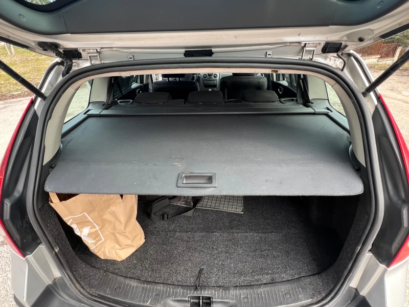 Renault Megane 1.6 16V, снимка 12 - Автомобили и джипове - 53401730