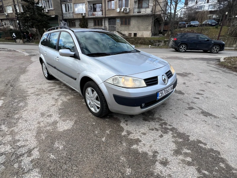 Renault Megane 1.6 16V, снимка 2 - Автомобили и джипове - 53401730