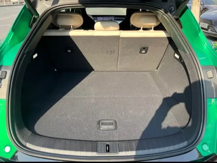 Xiaomi YU7 MAX AWD, снимка 17 - Автомобили и джипове - 53223175