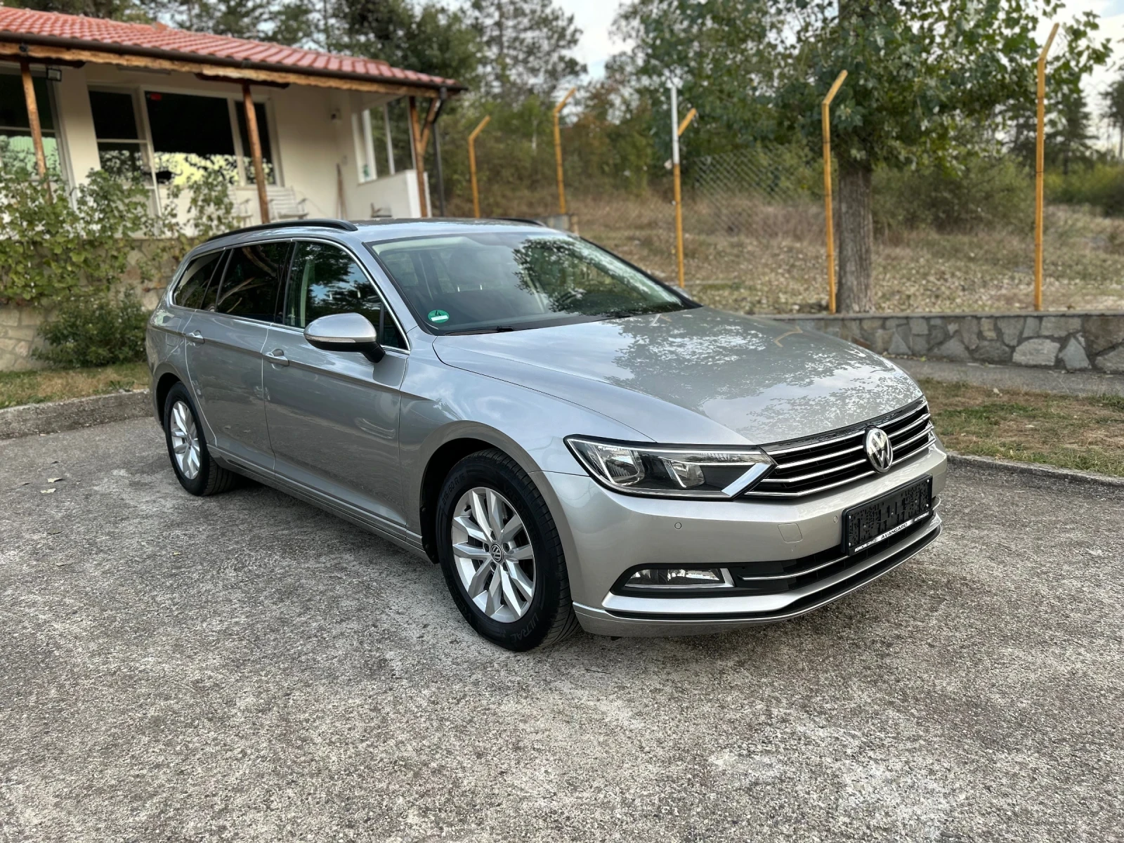 VW Passat 2.0TDI Comfortline DSG - изображение 2