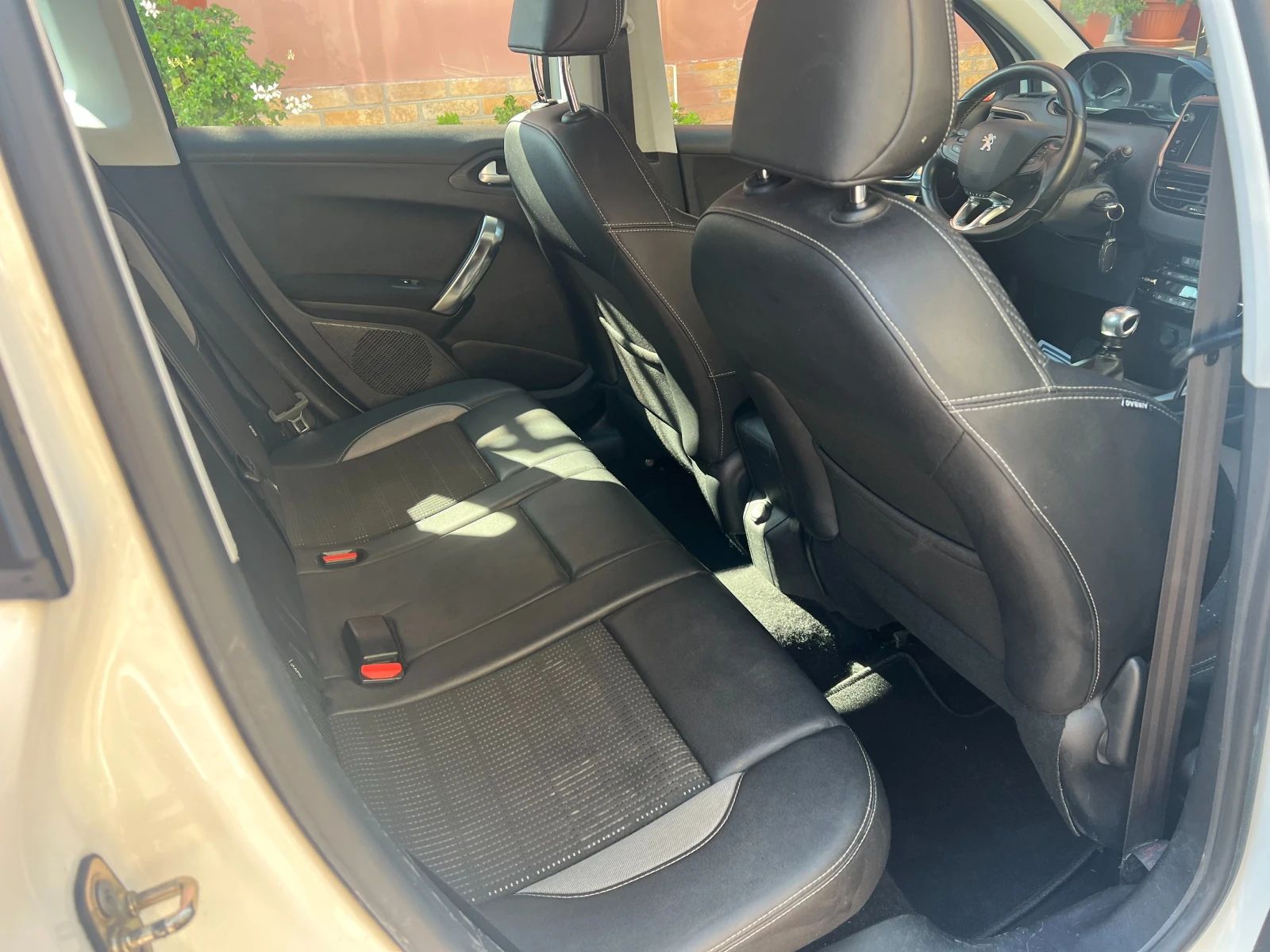 Peugeot 2008 1.6* 115hp* 6sk* LED*  | Mobile.bg   14