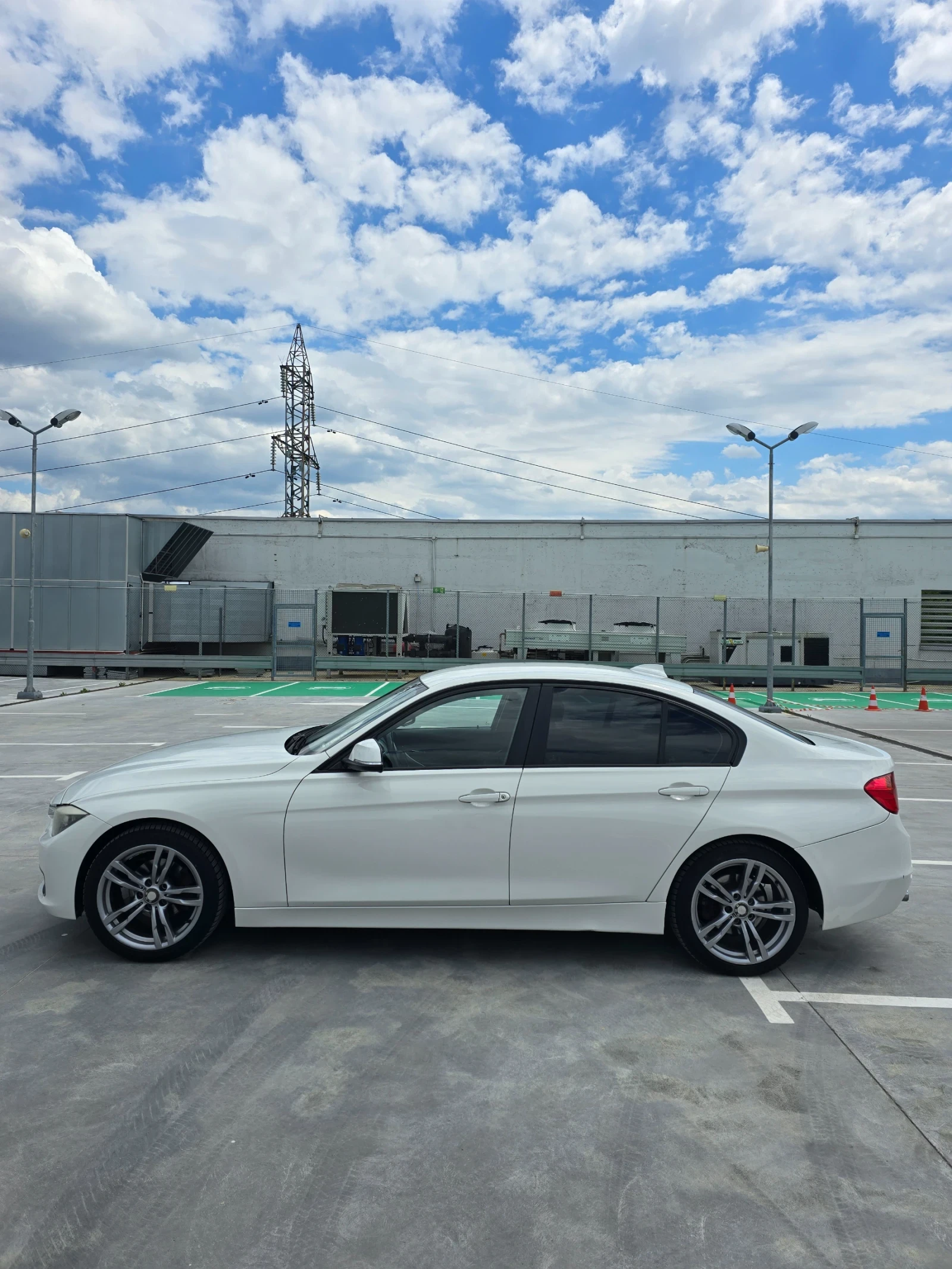 BMW 320 320d - изображение 6