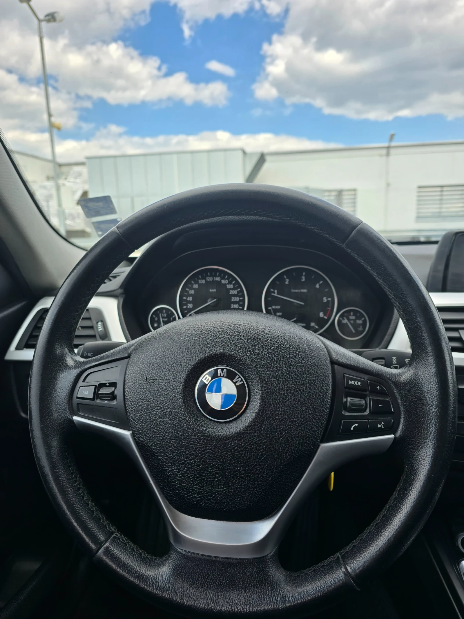 BMW 320 320d - изображение 9