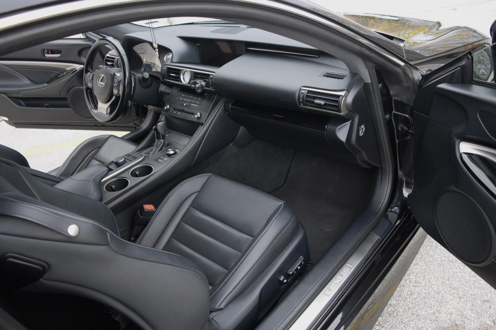 Lexus RC 200t  - изображение 8