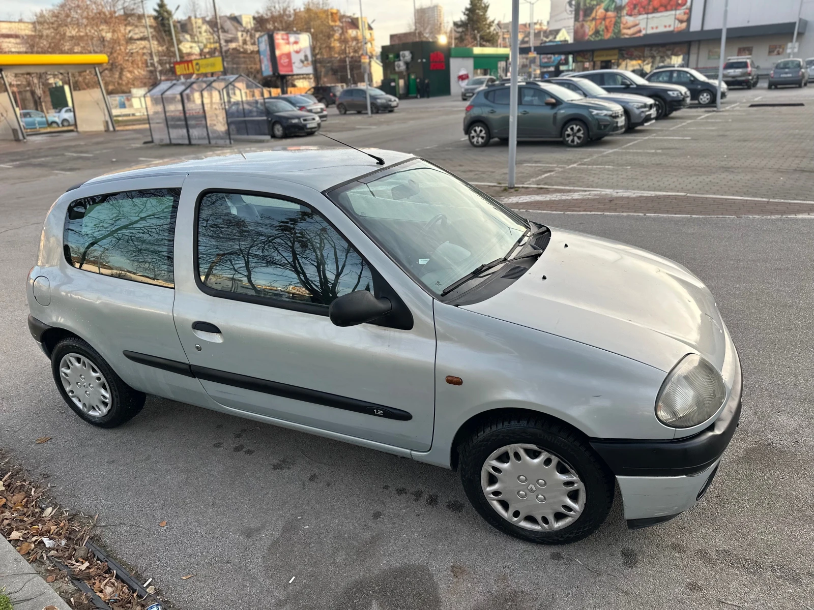 Renault Clio 1.2L L4 SOHC 8V - изображение 9