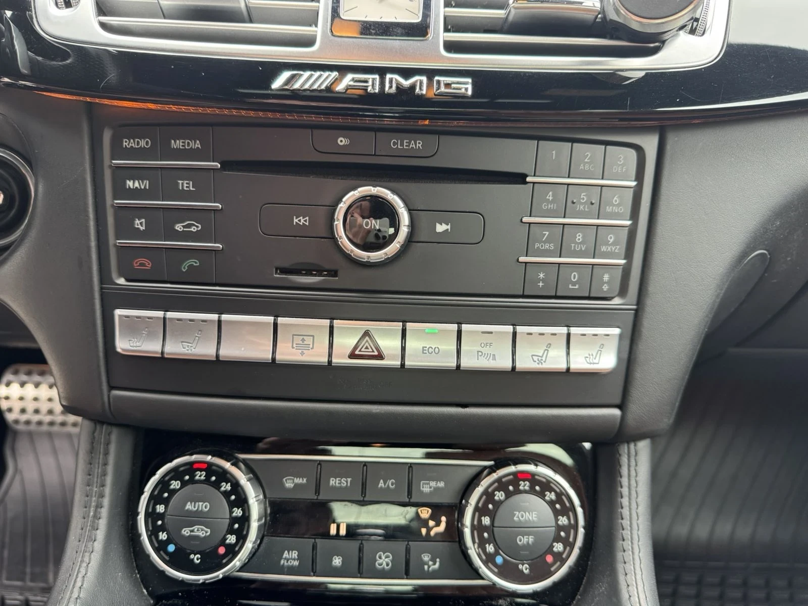 Mercedes-Benz CLS 400 AMG * 360 камери * На пружини* , снимка 11 - Автомобили и джипове - 53924491