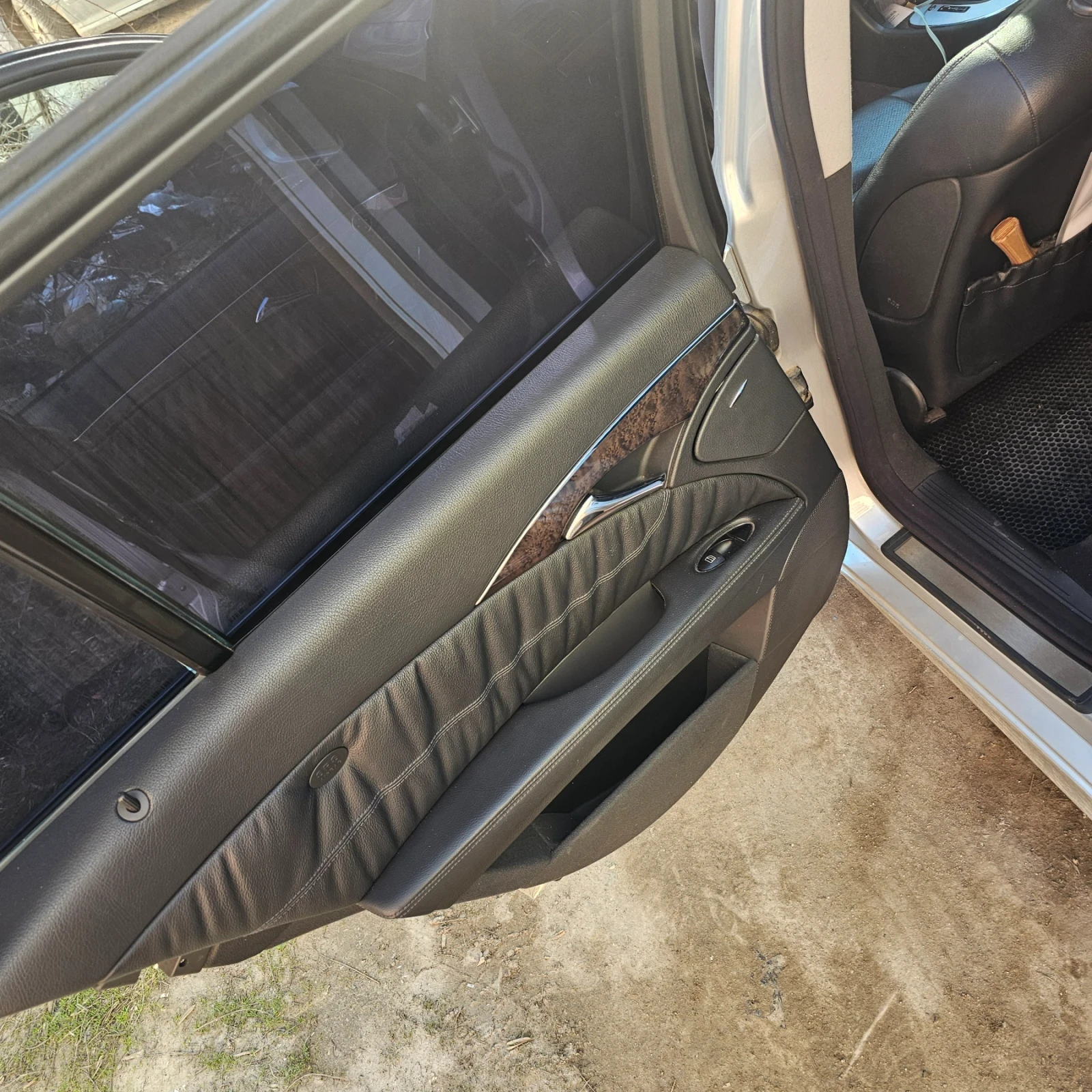 Mercedes-Benz E 270, снимка 14 - Автомобили и джипове - 53938952