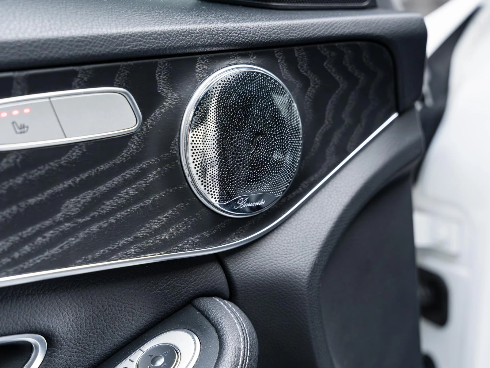Mercedes-Benz C 350 E-HYBRID* BURMESTER* NAVI* PANO* ПОДГРЕВ* , снимка 5 - Автомобили и джипове - 54300879