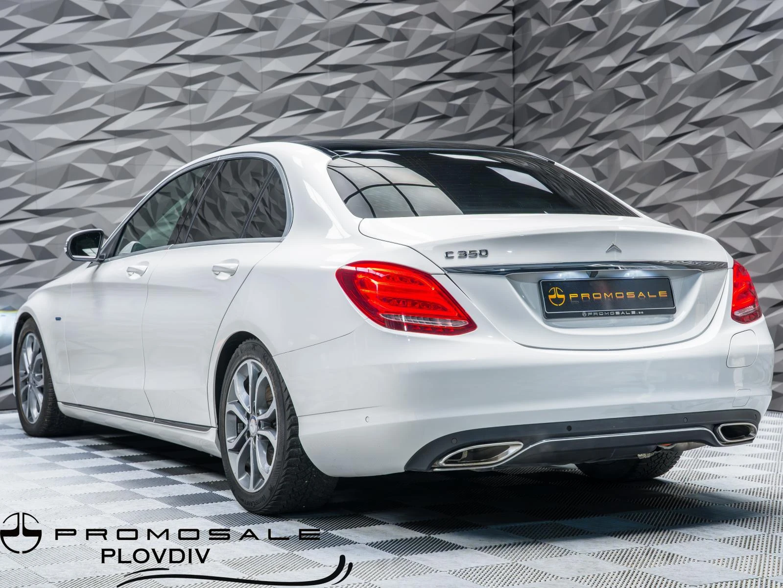 Mercedes-Benz C 350 E-HYBRID* BURMESTER* NAVI* PANO* ПОДГРЕВ* , снимка 3 - Автомобили и джипове - 54300879