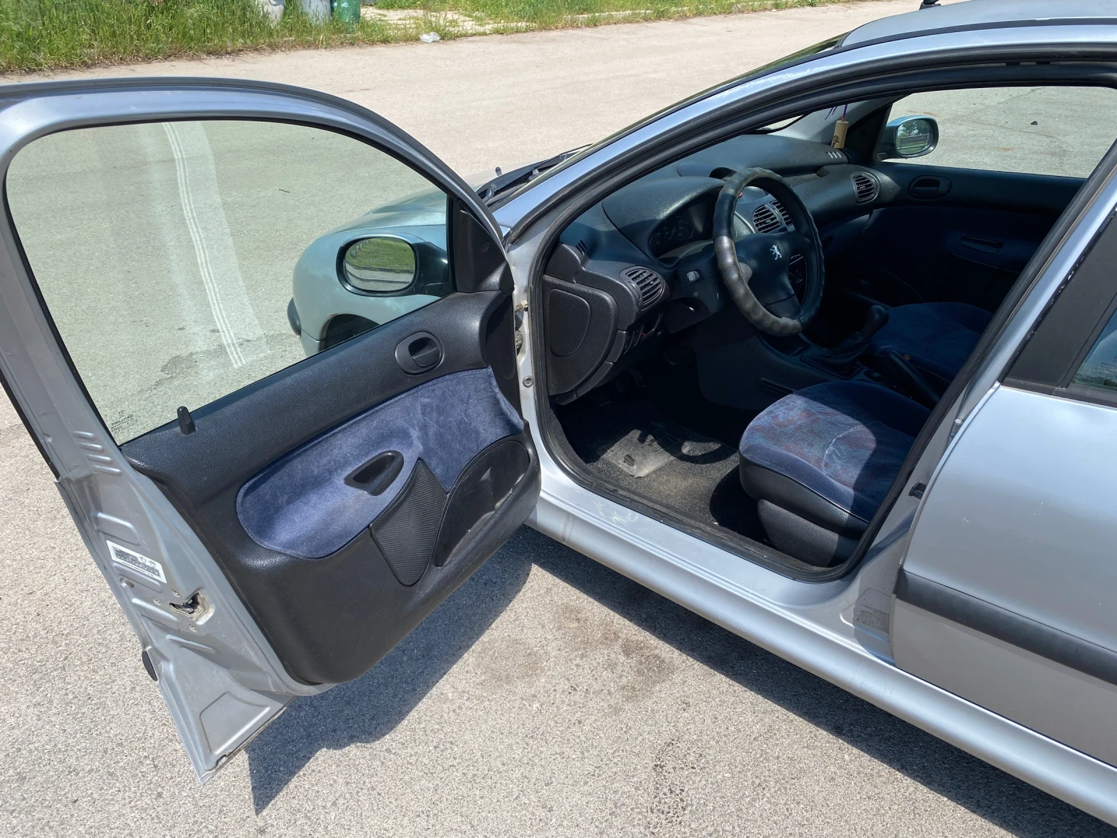 Peugeot 206 1.4i, снимка 14 - Автомобили и джипове - 54633063