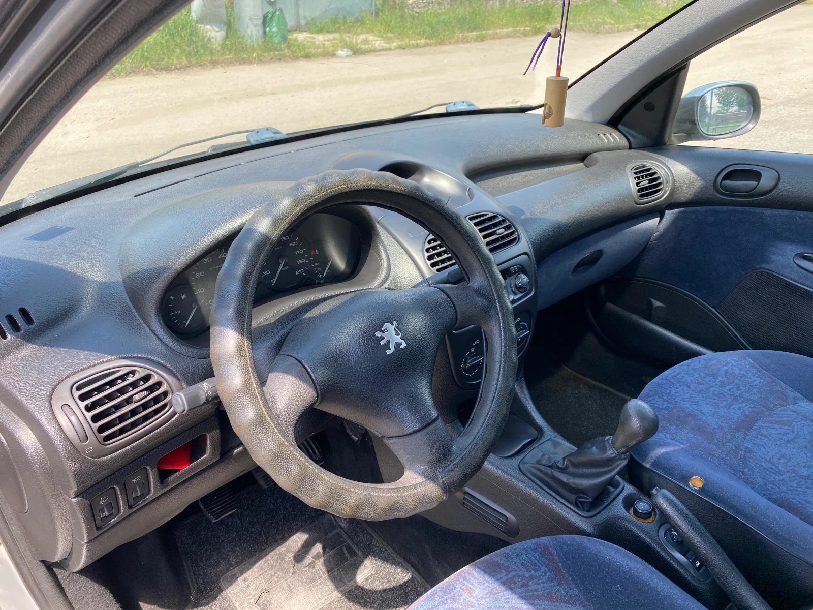 Peugeot 206 1.4i, снимка 12 - Автомобили и джипове - 54633063