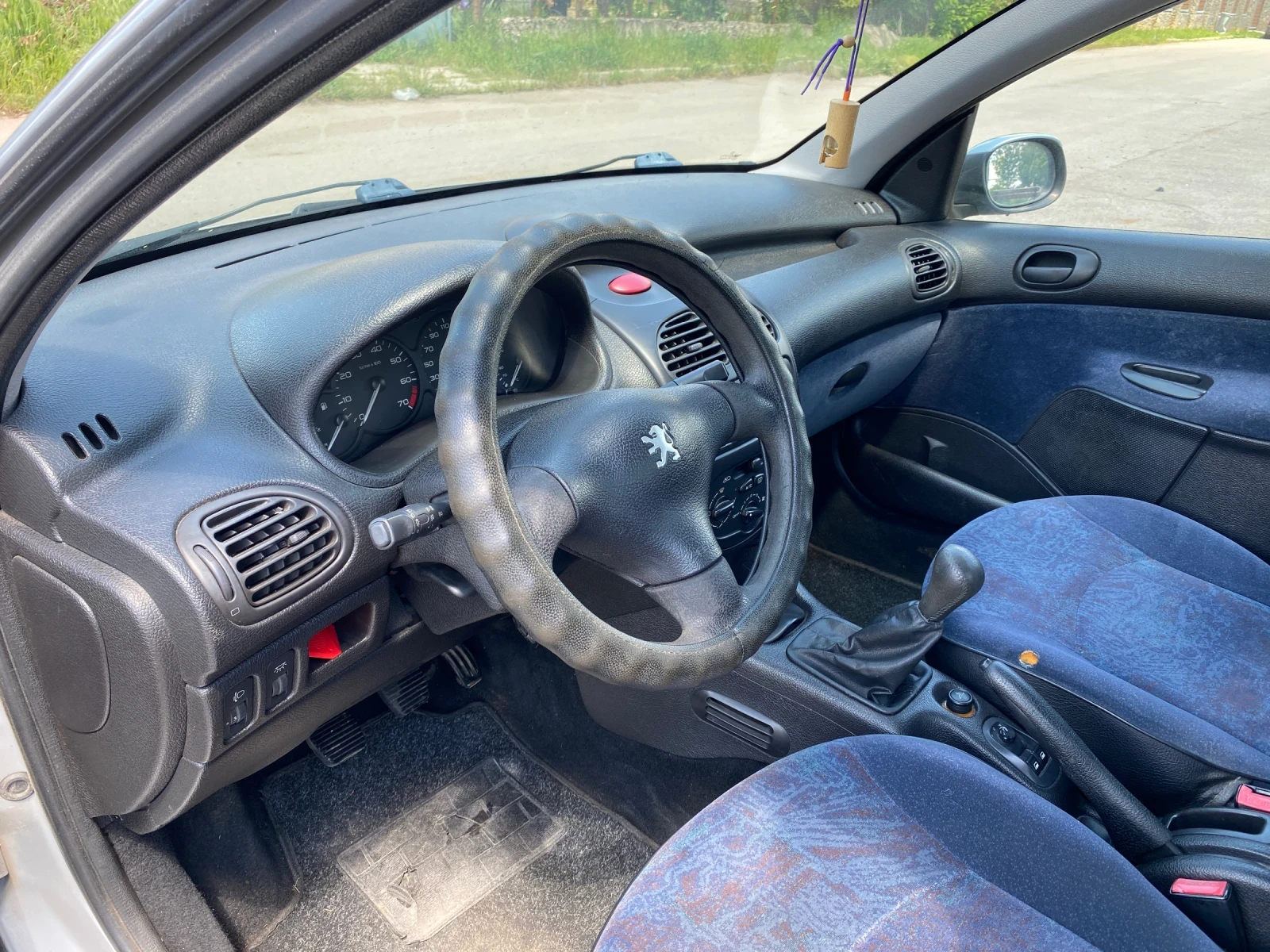 Peugeot 206 1.4i, снимка 15 - Автомобили и джипове - 54633063