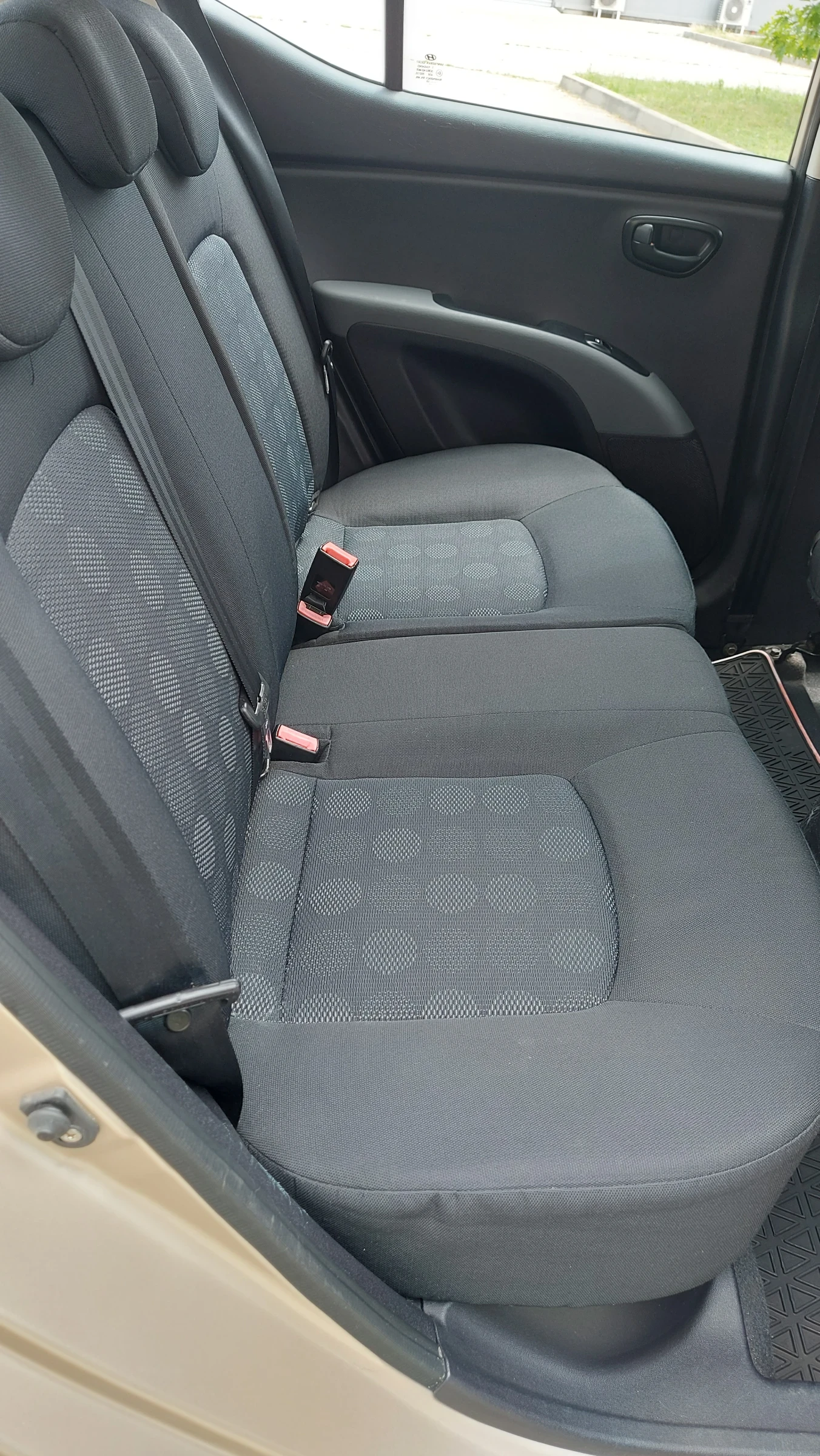 Hyundai I10, снимка 4 - Автомобили и джипове - 54886104