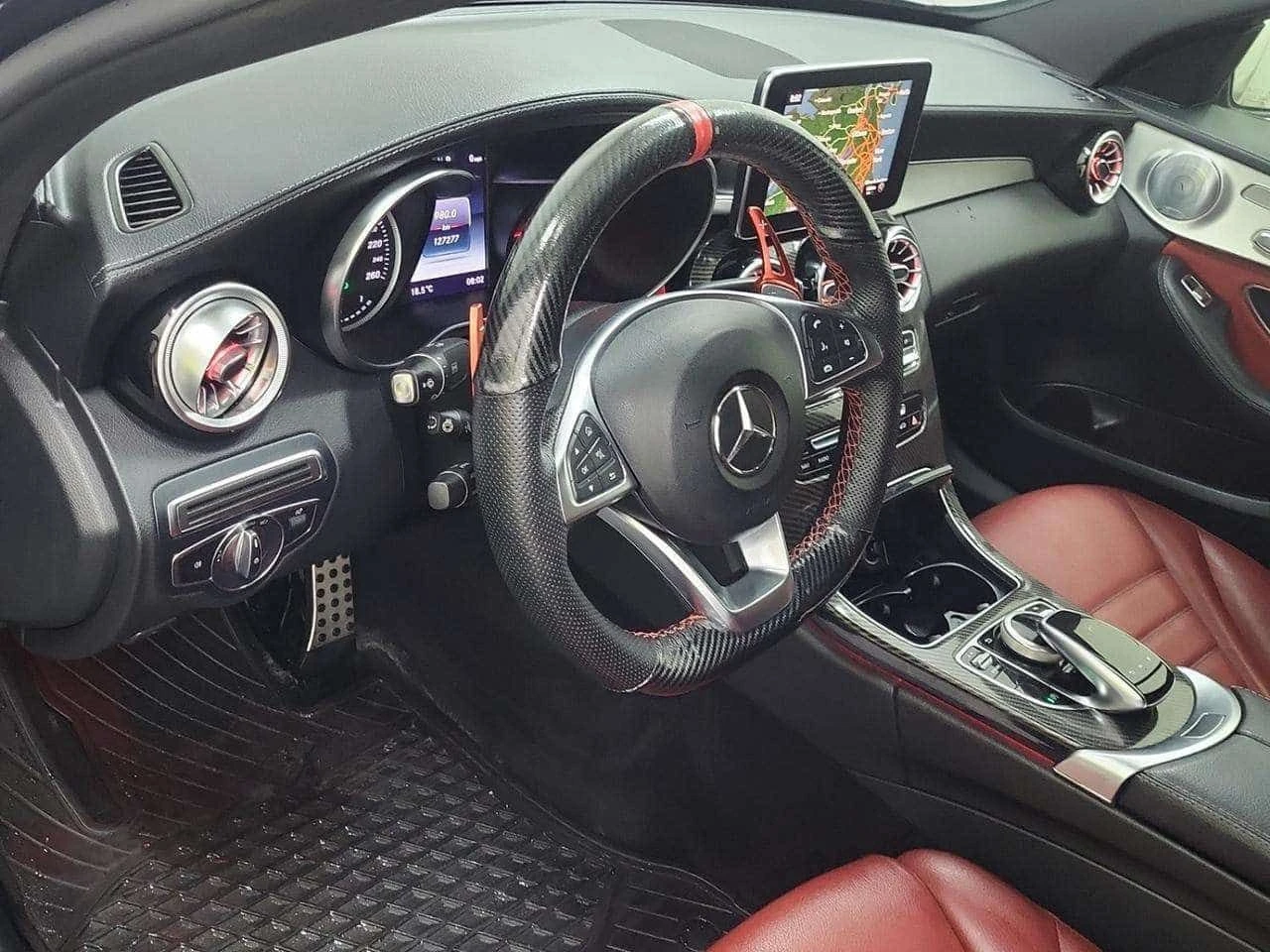 Mercedes-Benz C 300 * 4MATIC| AMG PKG| BSM| RED INT * CARFAX * ЦЕНА ДО, снимка 4 - Автомобили и джипове - 54918344