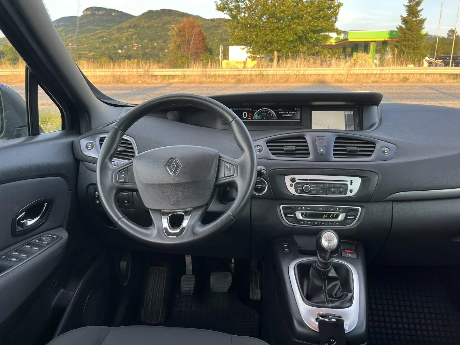 Renault Scenic 1.5 DCI 110кс EURO 5B LIMITED FACE NAVI FULL , снимка 12 - Автомобили и джипове - 54983323