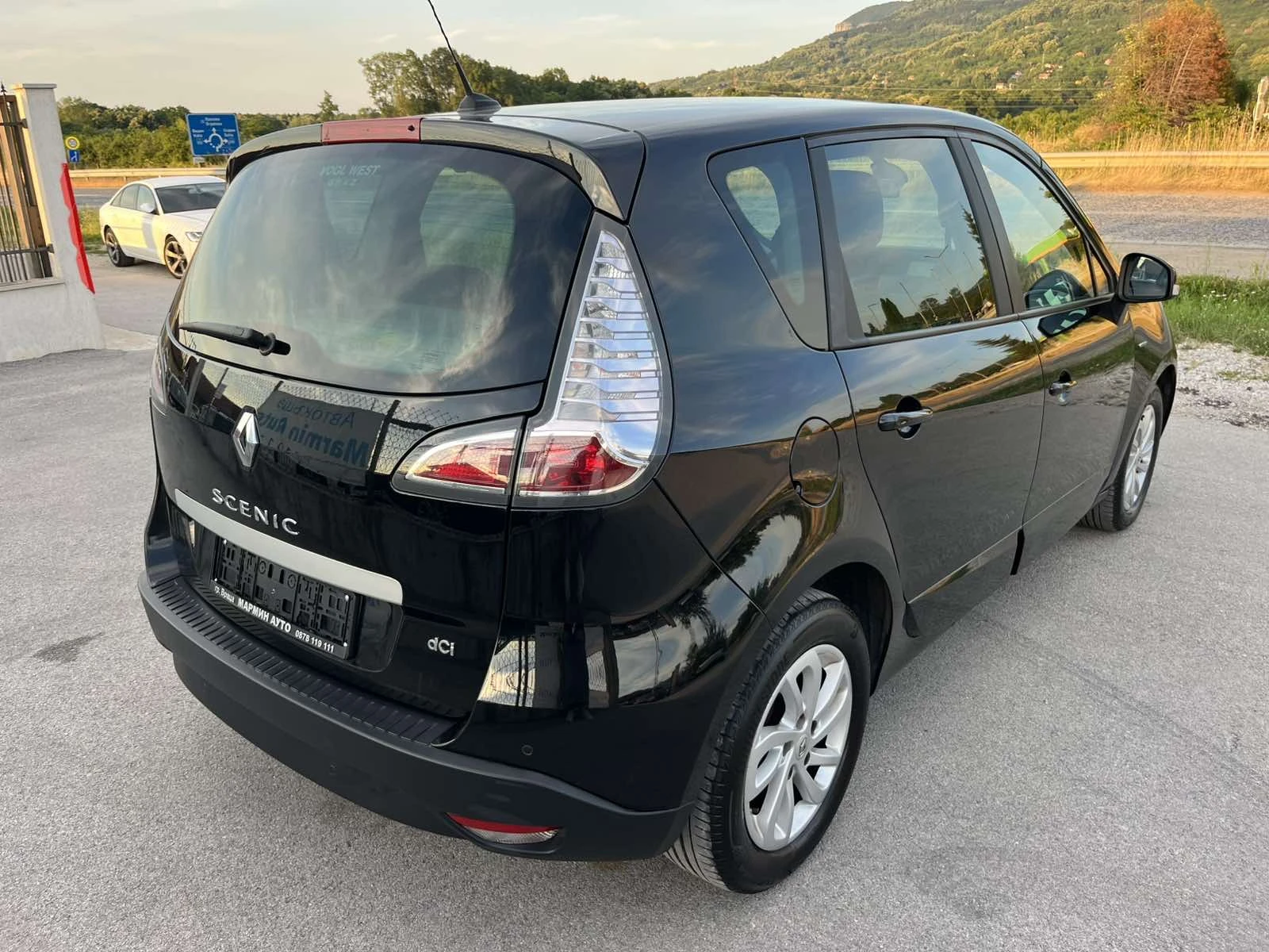 Renault Scenic 1.5 DCI 110кс EURO 5B LIMITED FACE NAVI FULL , снимка 4 - Автомобили и джипове - 54983323