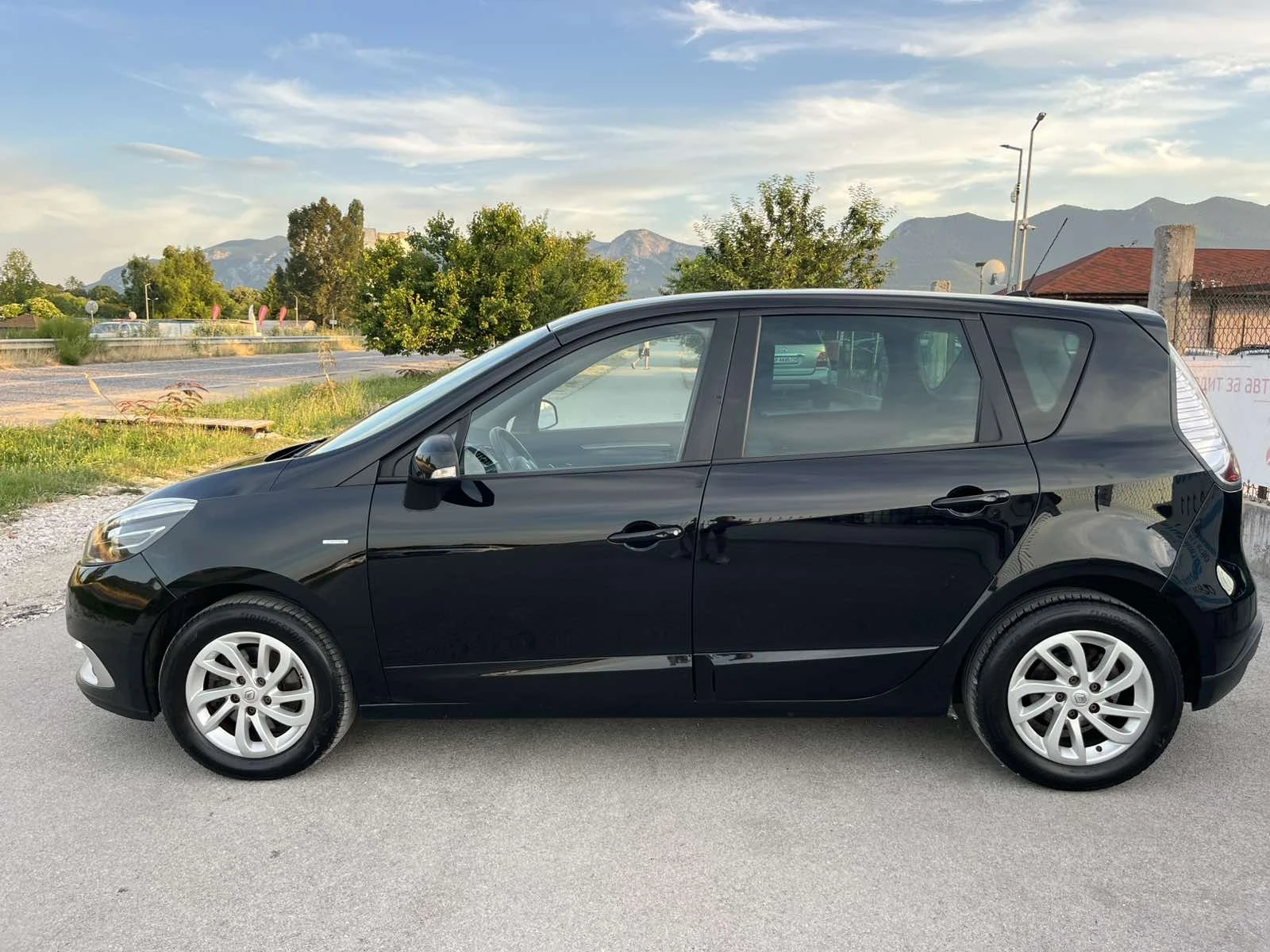 Renault Scenic 1.5 DCI 110кс EURO 5B LIMITED FACE NAVI FULL , снимка 6 - Автомобили и джипове - 54983323